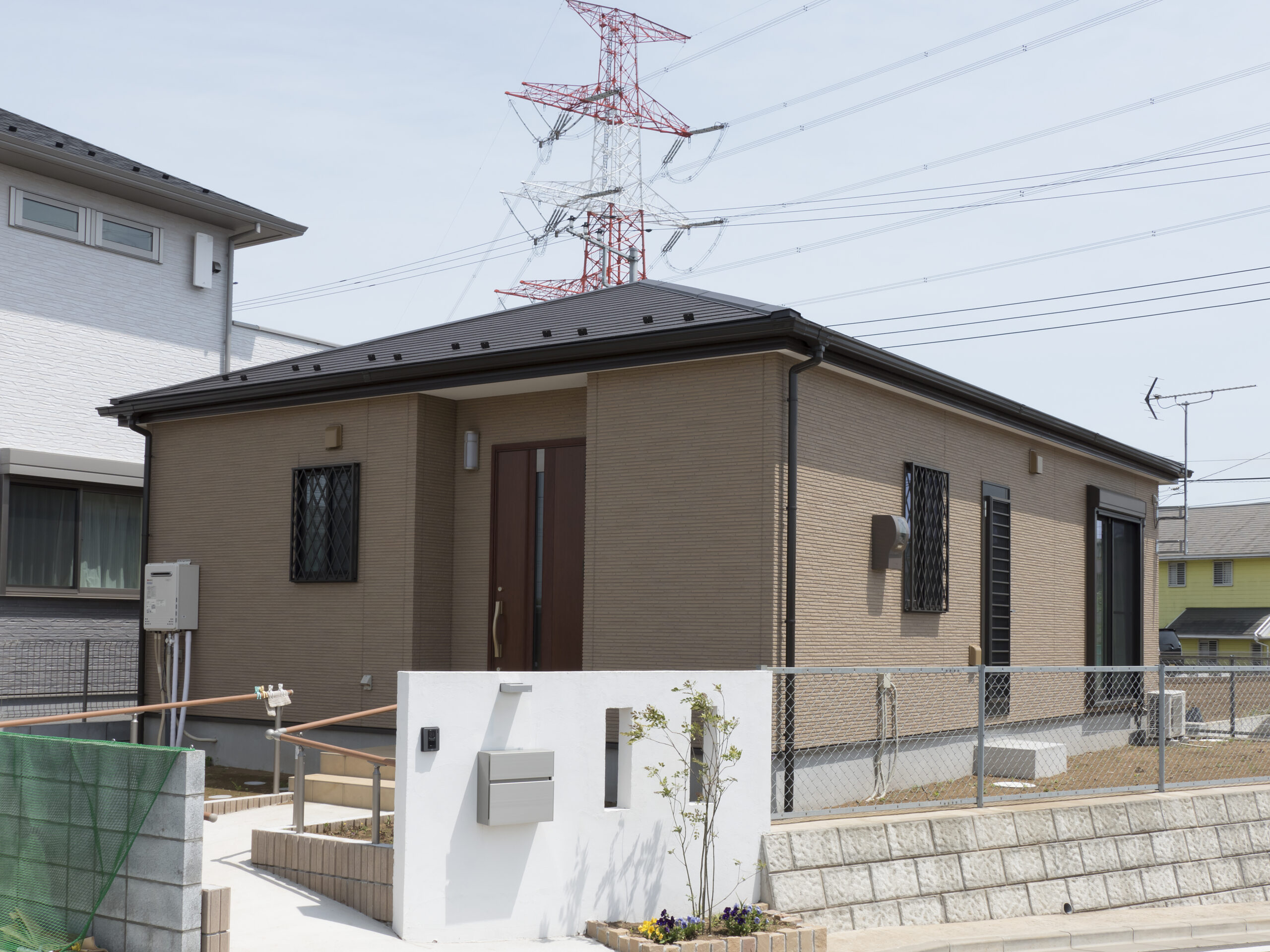 <span class="title">平屋で叶えるモダンな住まい！おしゃれな家づくりのためのポイント</span>